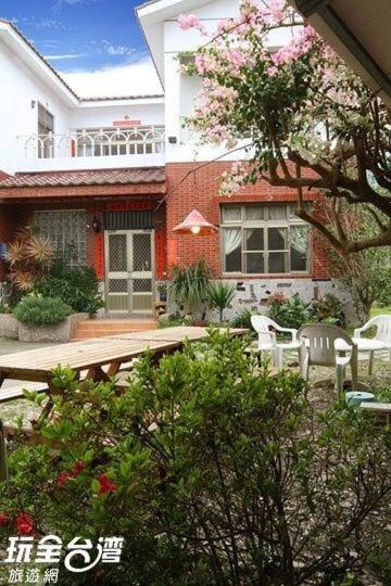 Dongguang Zhixing Homestay Юйчи Экстерьер фото